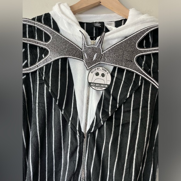 Jack Skellington Onesie - Picture 2 of 6